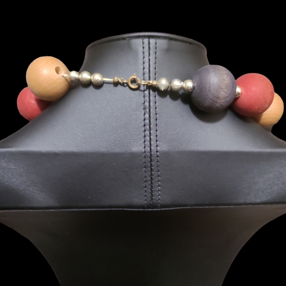 28" Vintage Large Wooden Beaded Necklace Lot 1 - Picture 2 of 2